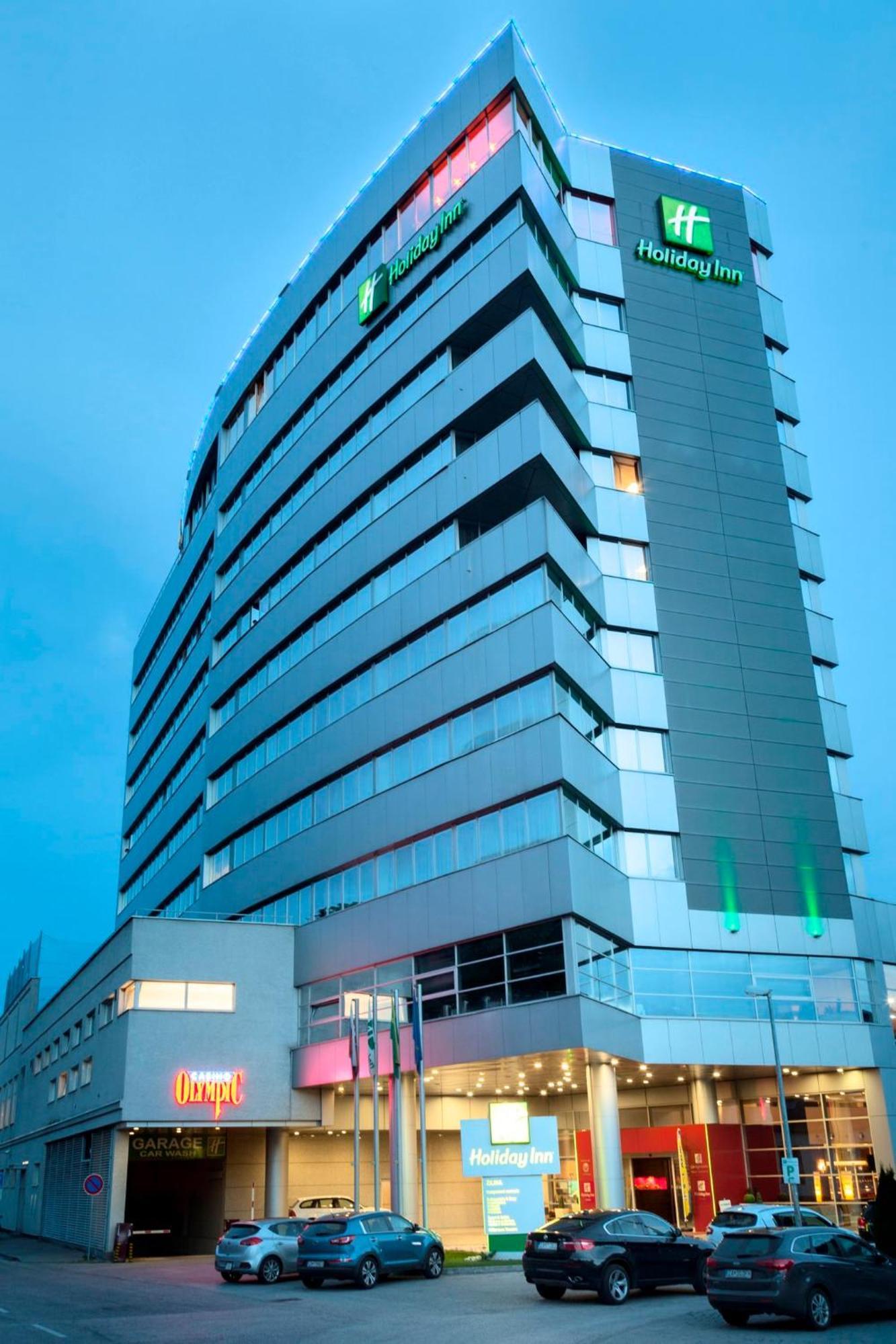 Holiday Inn Zilina, An Ihg Hotel Ngoại thất bức ảnh